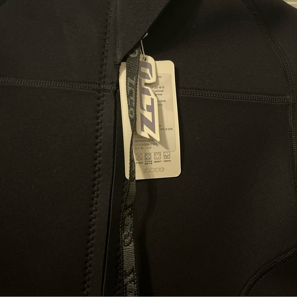 ZCCO Wetsuits Women's 3mm Premium Neoprene Full Sleeve Dive Skin SIZE SMALL NWT - Picture 3 of 3